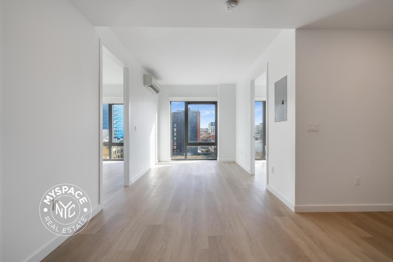 527 Grand Ave #206