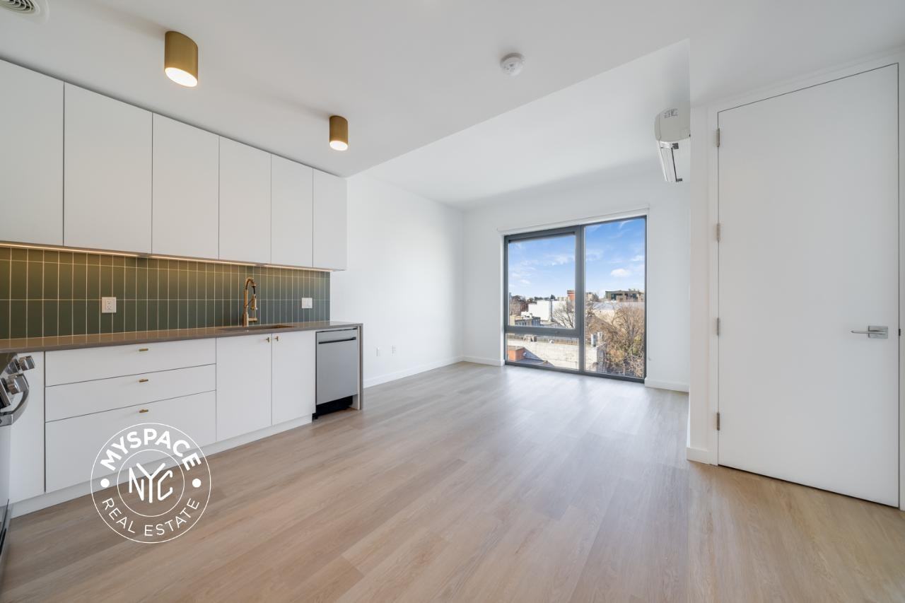 527 Grand Ave #604