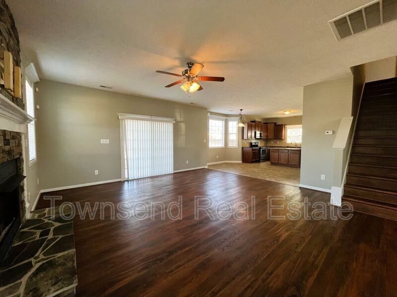 4211 Cherry Hill Ln - Photo 3 of 24