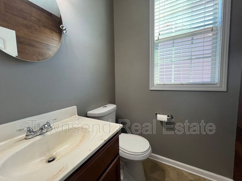 4211 Cherry Hill Ln - Photo 7 of 24