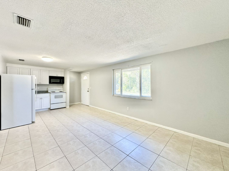 793 S Nutmeg Ter - Photo 5 of 25