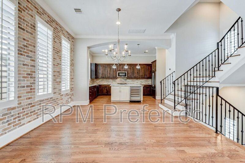 4506 Jackson St - Photo 2 of 29