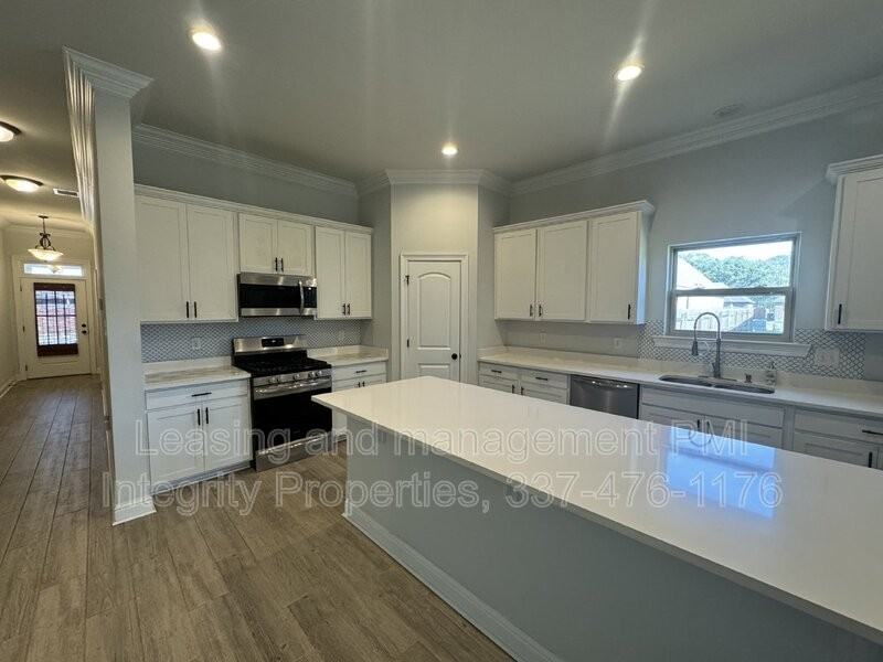 103 Wilmington St - Photo 2 of 23