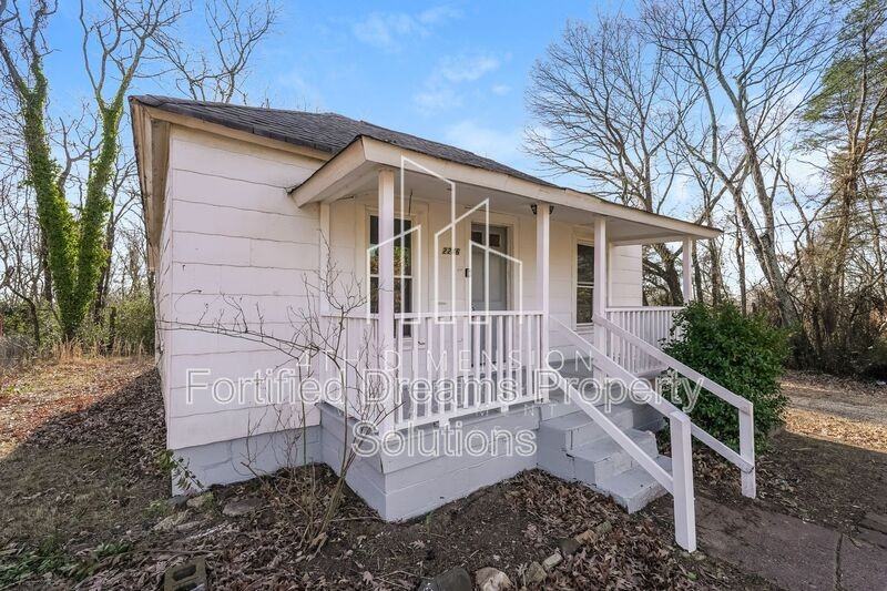2246 Lula St - Photo 2 of 14