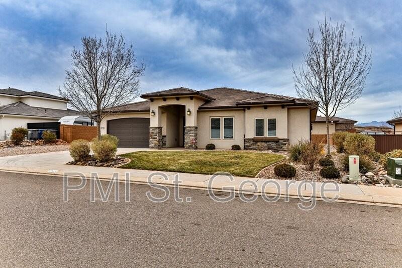 3731 E Shooting Star Ln - Photo 3 of 41