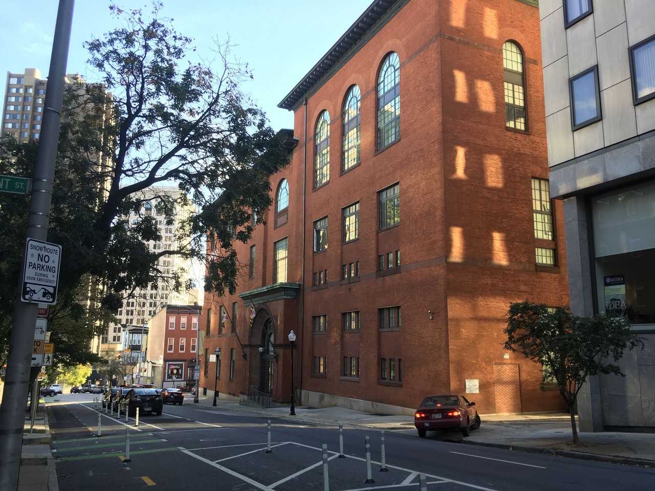 Cathedral St 300 - Photo 3 of 47