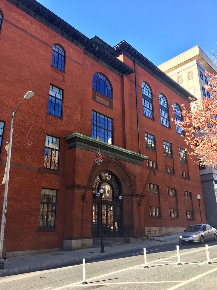 Cathedral St 300 - Photo 4 of 47