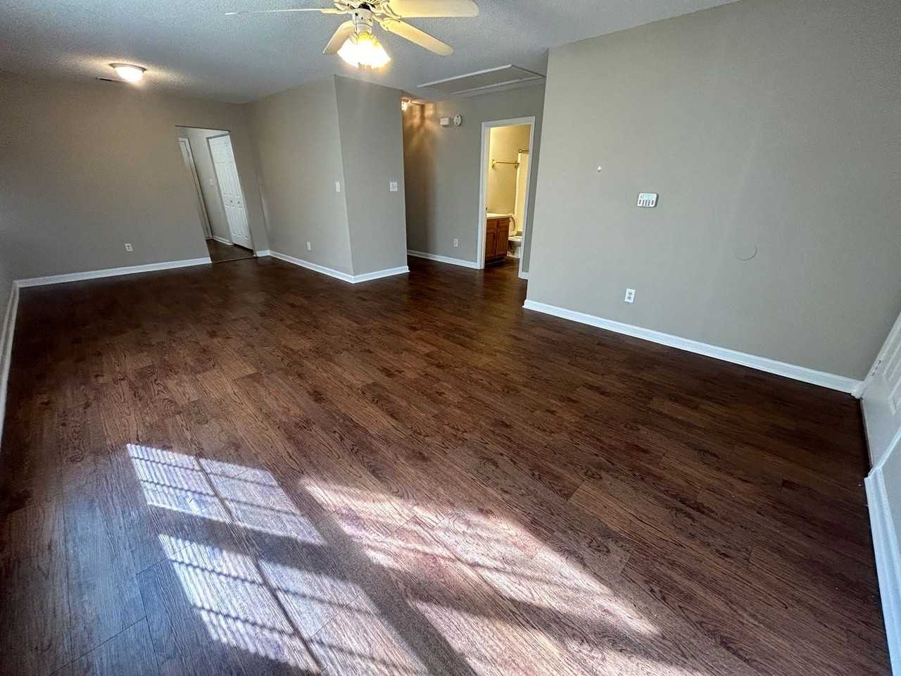 1043 Park Meadow Dr - Photo 2 of 9