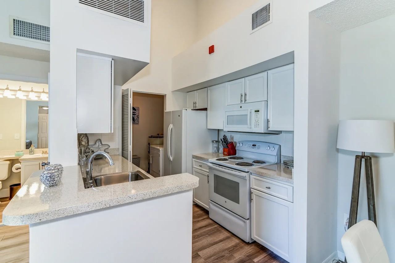 Ocean Reef at Seawalk Pointe Apartments - Photo 5 of 50