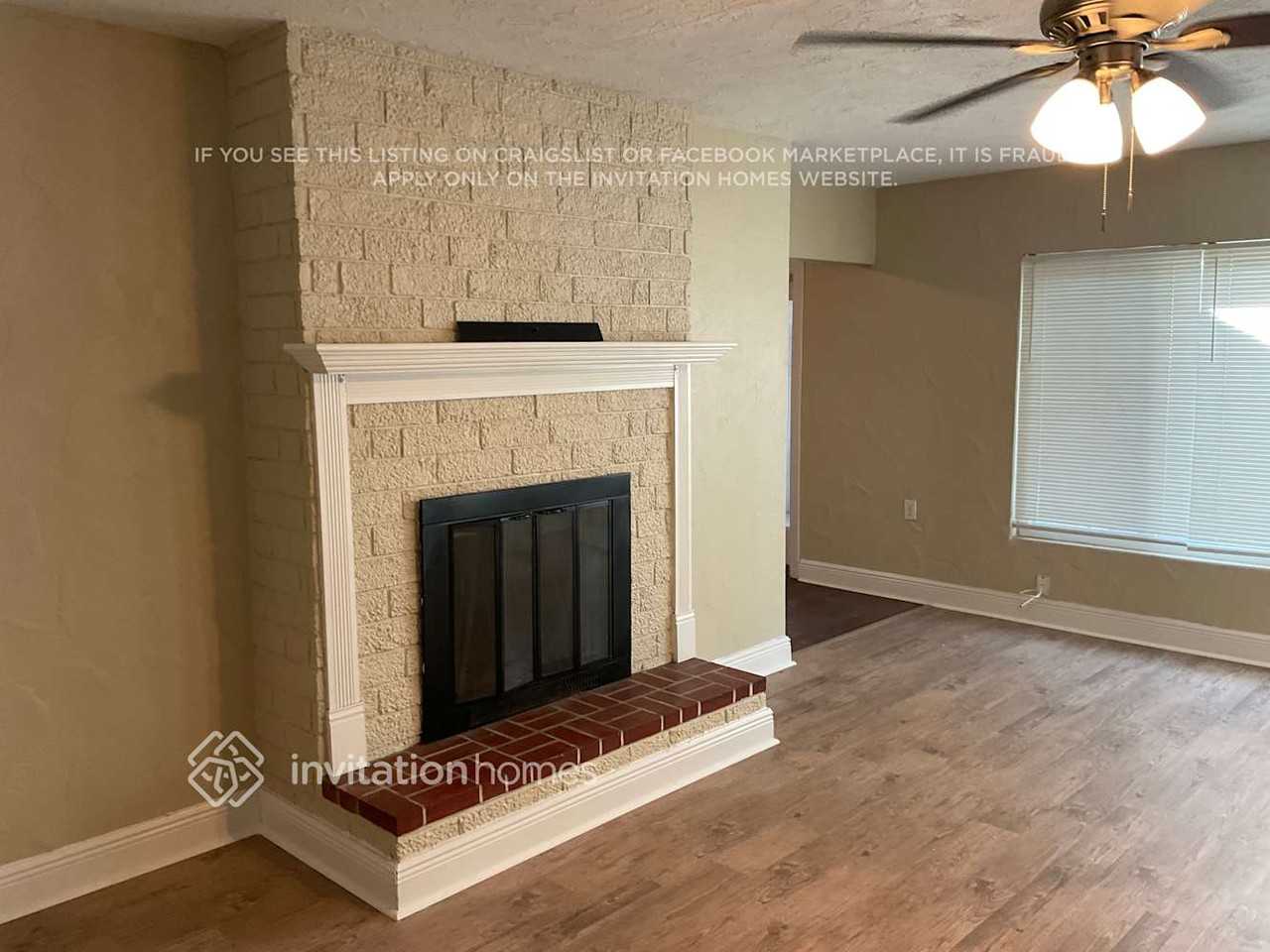 242 Magellan Dr - Photo 3 of 17