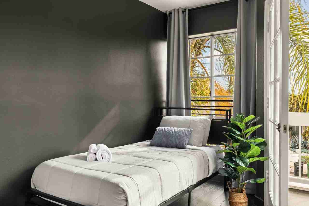 10777 10777 Ashton 202 - Single #2 - Photo 4 of 16