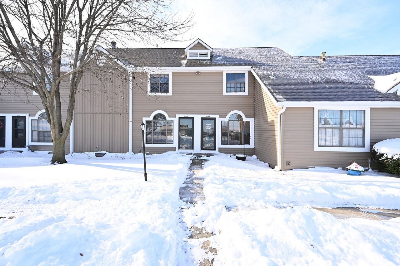 1124 Hampton Ln - Photo 3 of 43