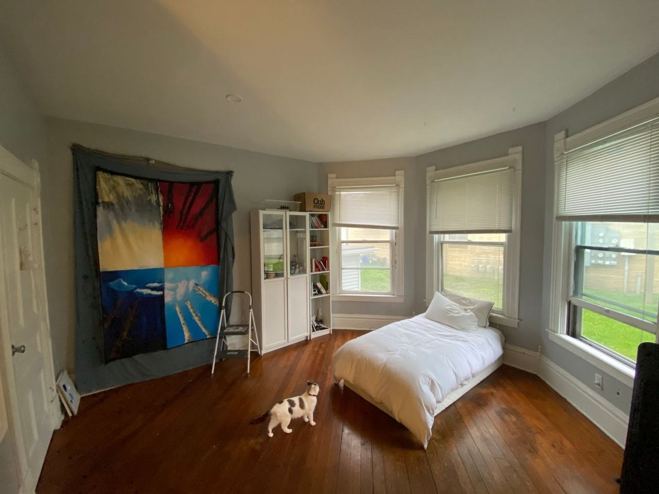 906 E Burlington Apartments! - Photo 3 of 20