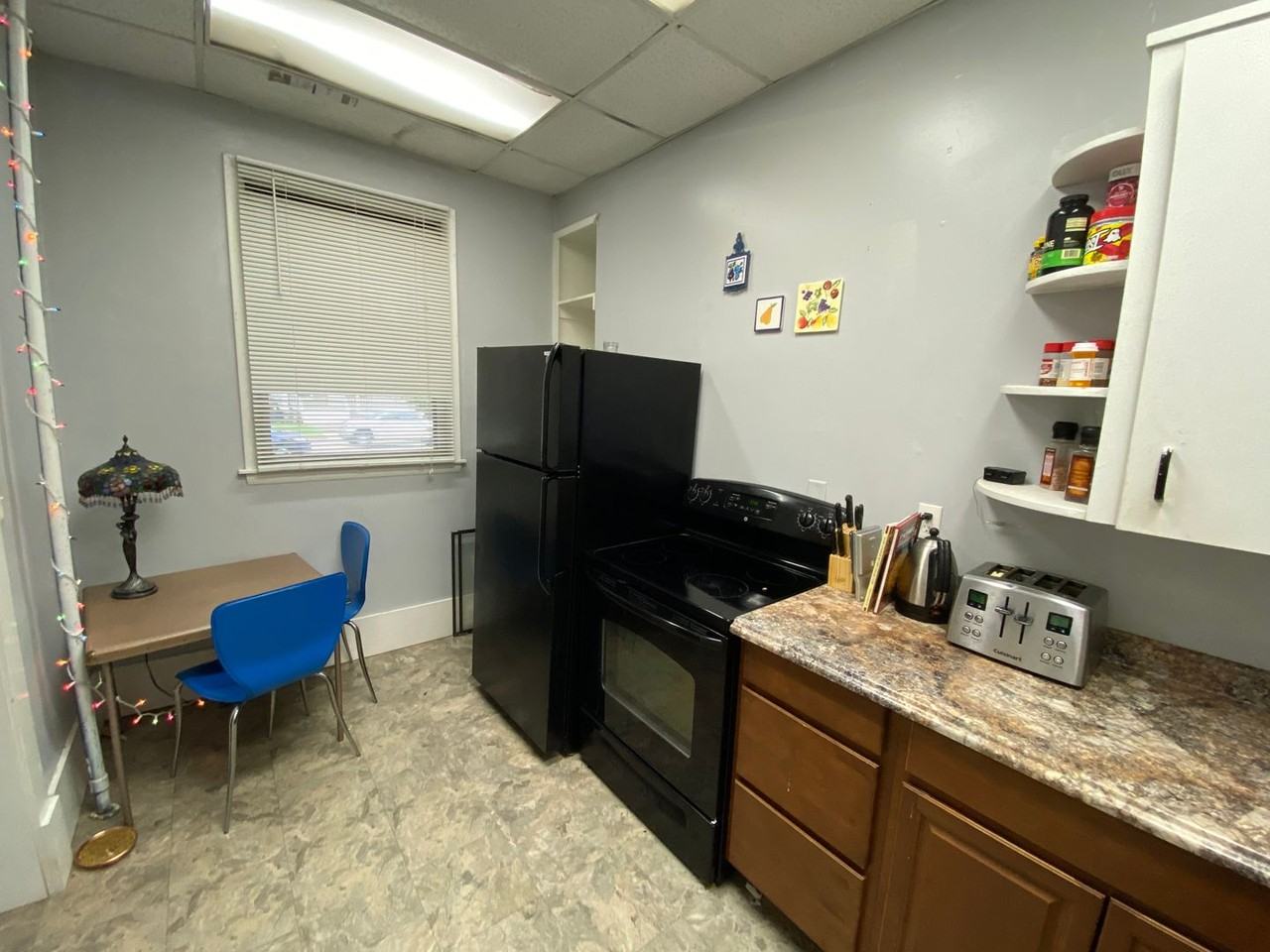 906 E Burlington Apartments! - Photo 6 of 20