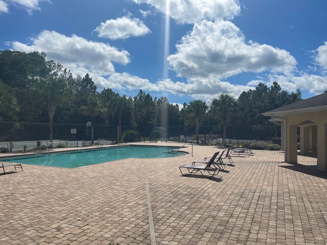 5112 Nw 21st Dr - Photo 2 of 17