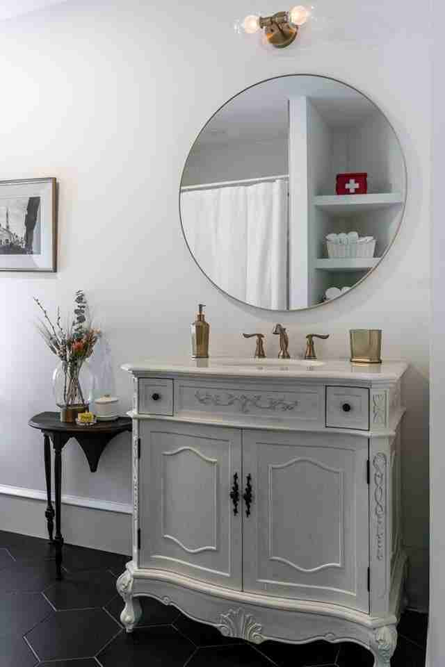 4615 Cedar Ave Rental - Photo 4 of 8