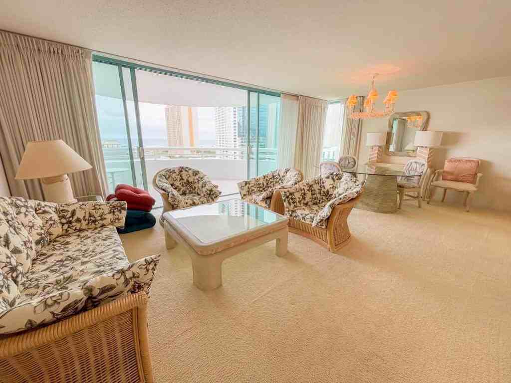 1341 Kapiolani Blvd - Photo 2 of 33