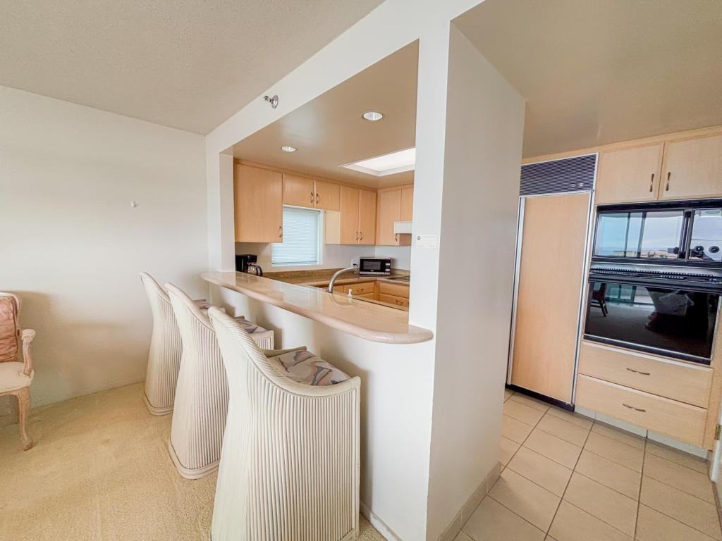 1341 Kapiolani Blvd - Photo 4 of 33