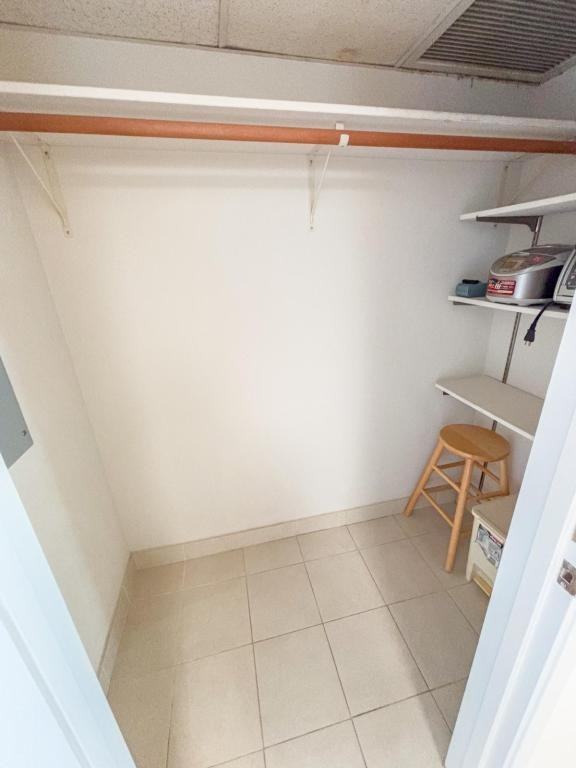 1341 Kapiolani Blvd - Photo 7 of 33