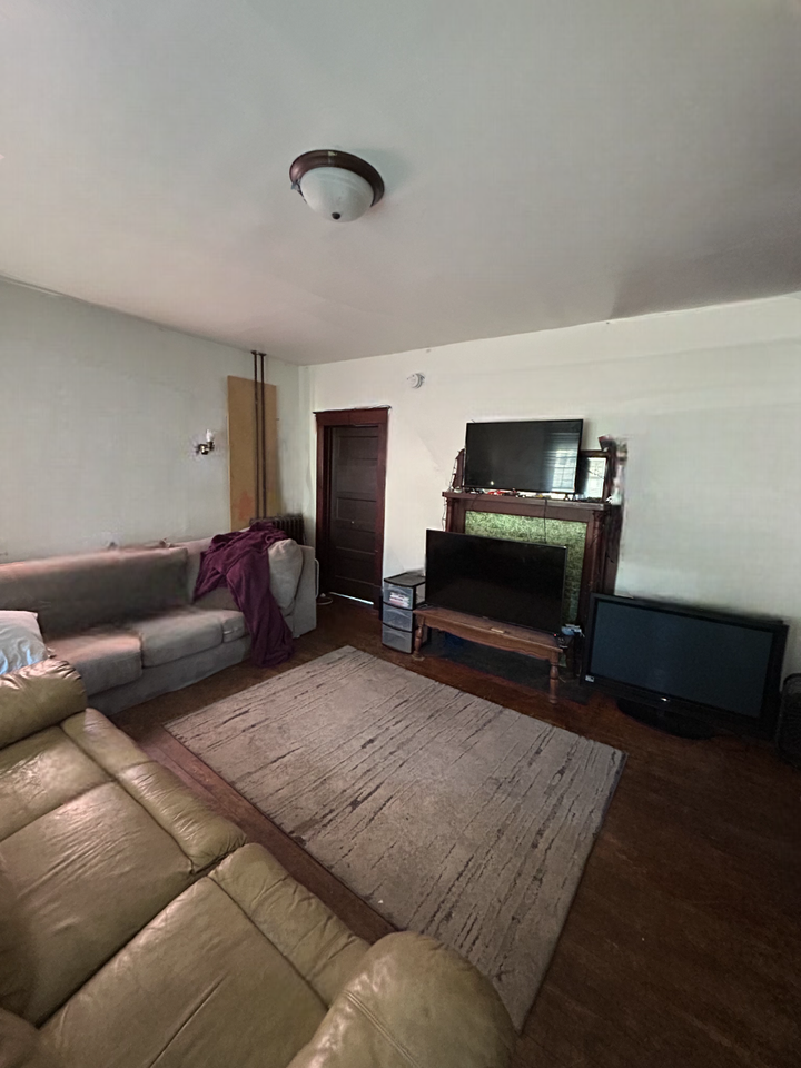 912 Graham Ave - Photo 2 of 24
