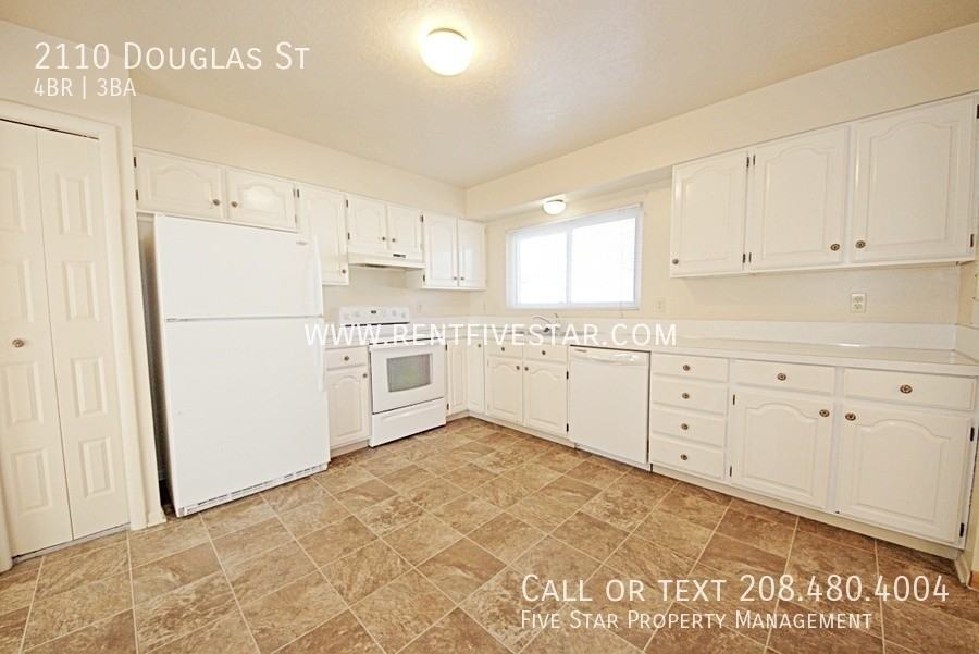 2110 Douglas Street - Photo 5 of 21