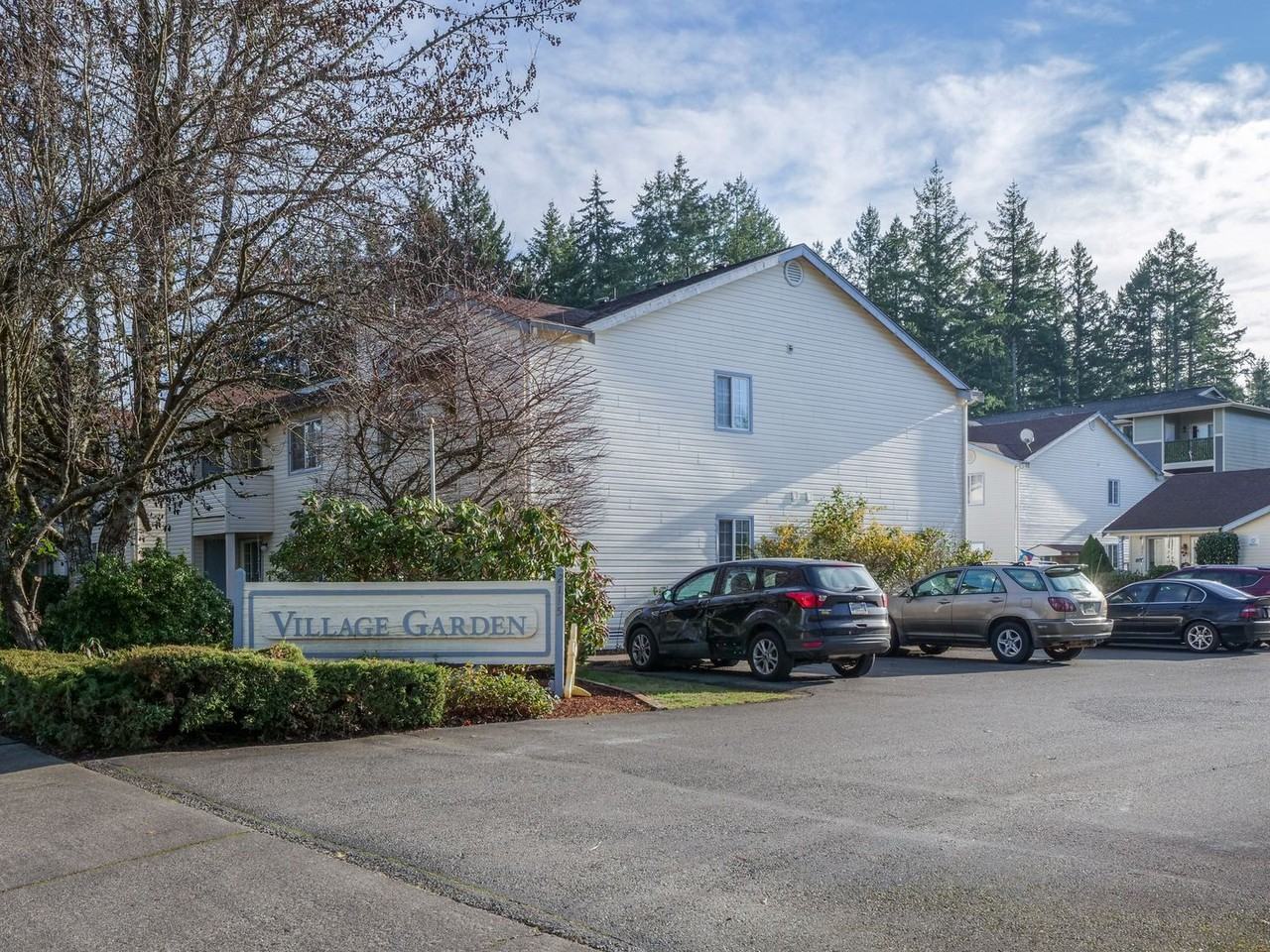 Village Garden Apts - Photo 2 of 10