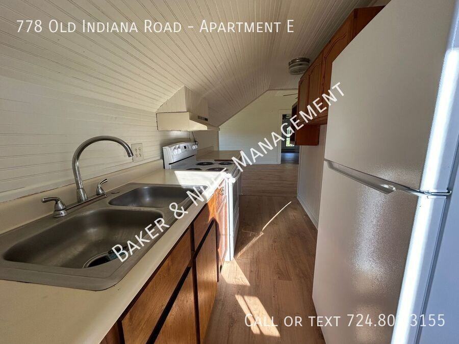 778 Old Indiana Rd #E - Photo 3 of 5