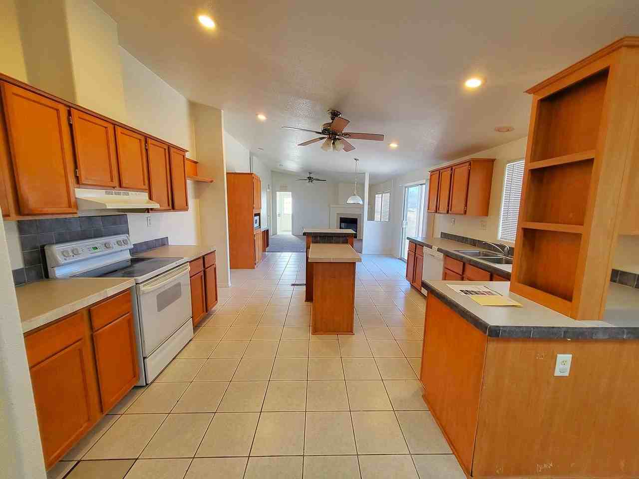 51542 W Bluejay St - Photo 4 of 20