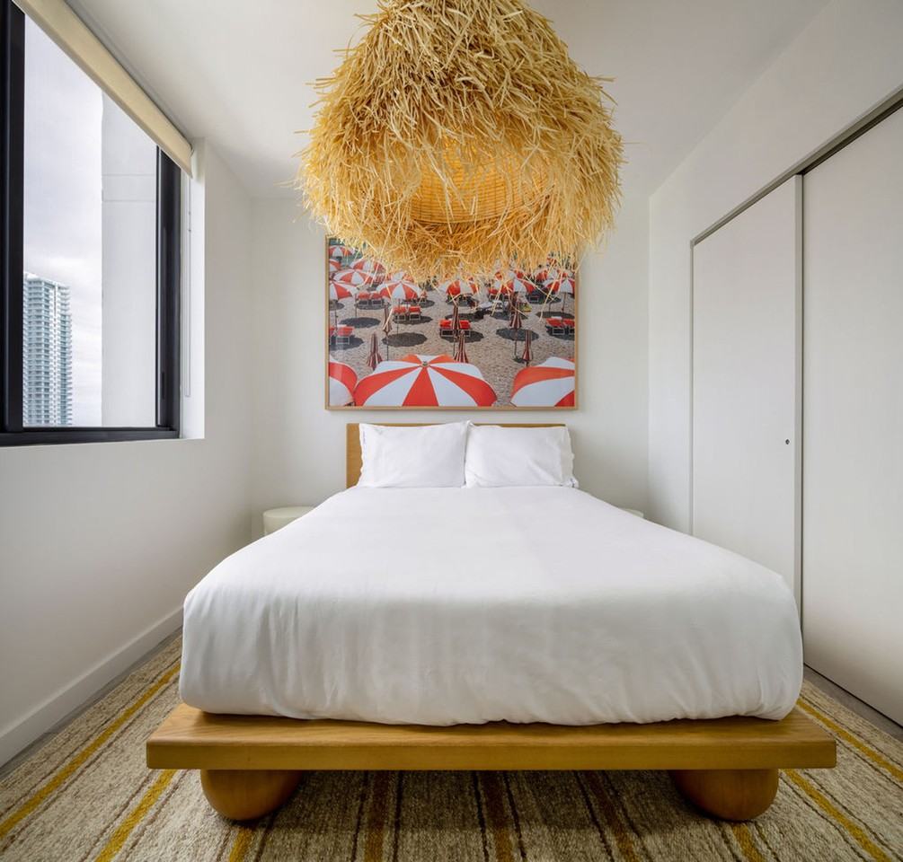 698 Ne 1st Ave #1040497P - Photo 5 of 6