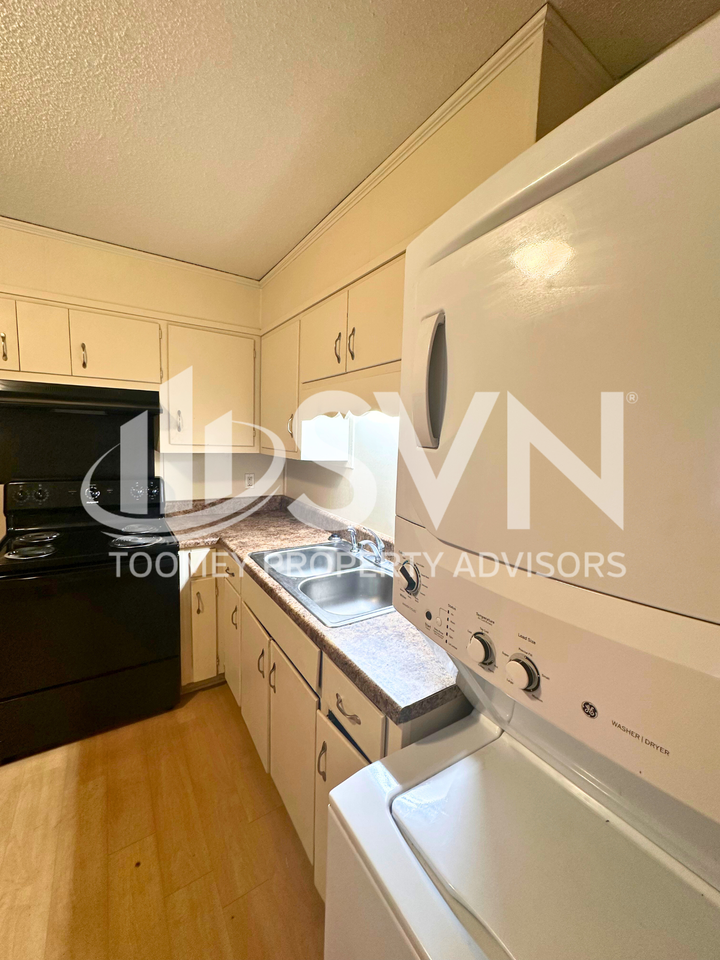 676 Welworth Street - Photo 2 of 12