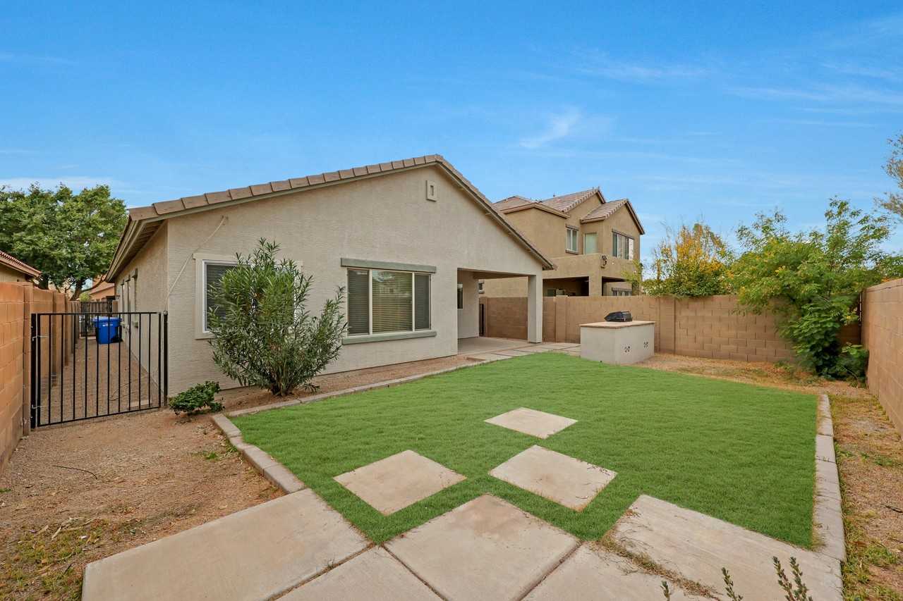 West Cypress Street - Photo 5 of 34