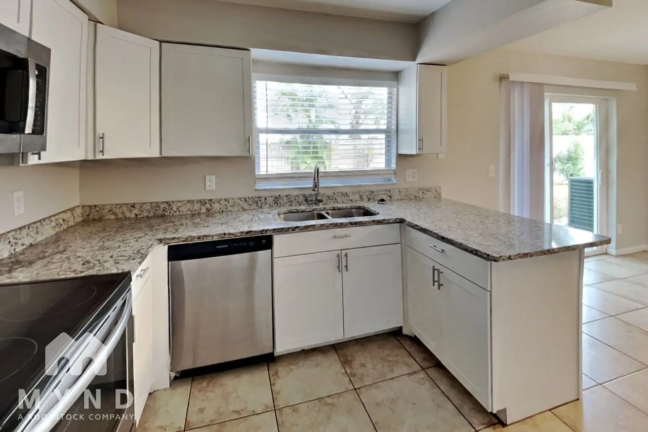 7707 Jodi Lynn Dr - Photo 3 of 20