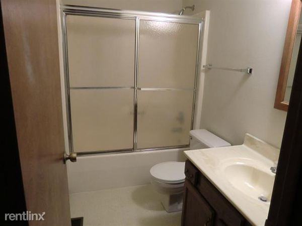 116 Ashwood Ct - Photo 2 of 8