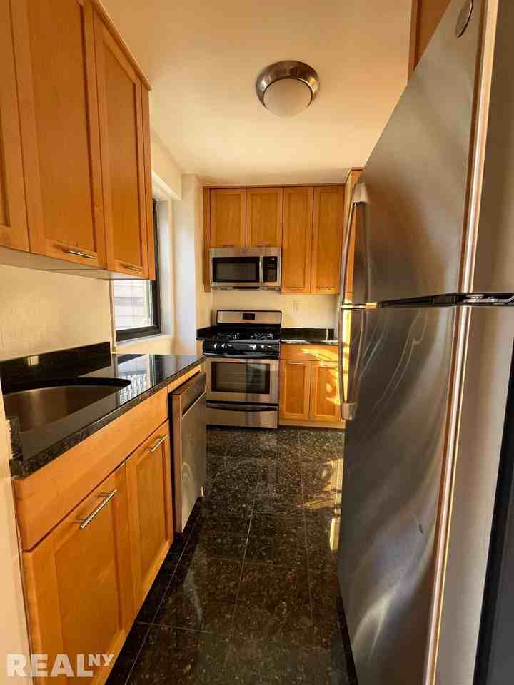 4th Ave #3B - Photo 4 of 13