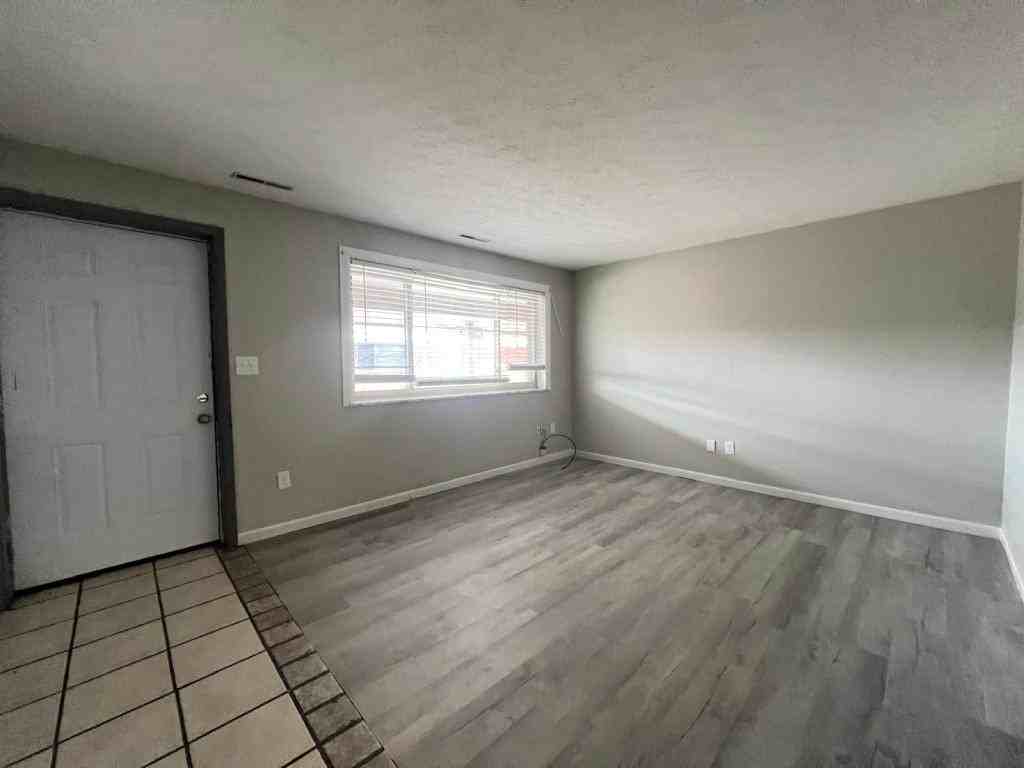 345 E 20th Ave - Photo 6 of 10