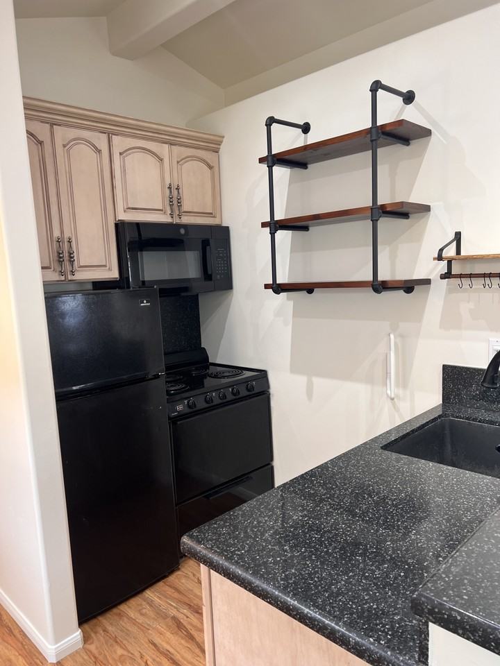 247 Broadway Street #C - Photo 6 of 13