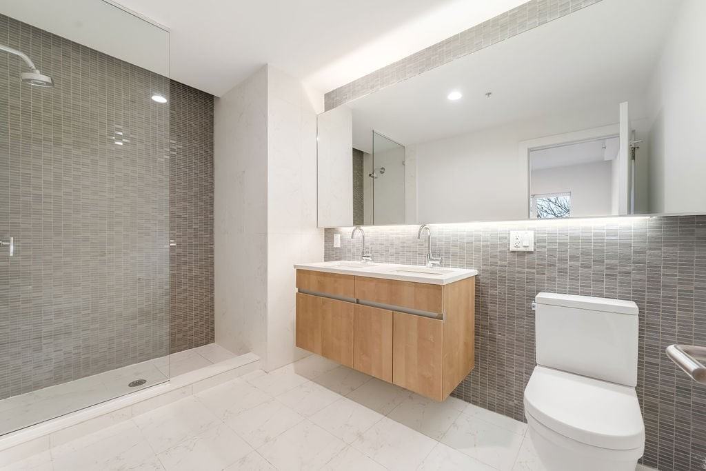 DVORA 109 C. COLUMBUS - Photo 4 of 15