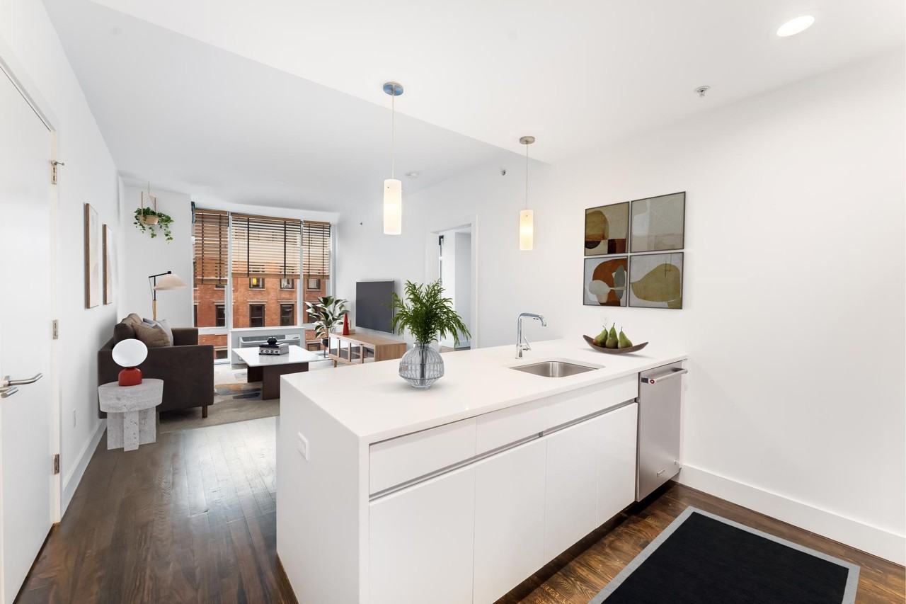 DVORA 109 C. COLUMBUS - Photo 7 of 15