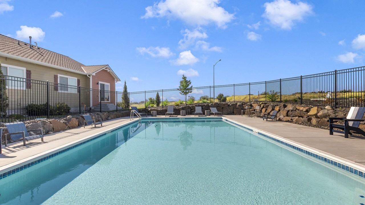 Tides at Willow Pointe - Photo 2 of 30