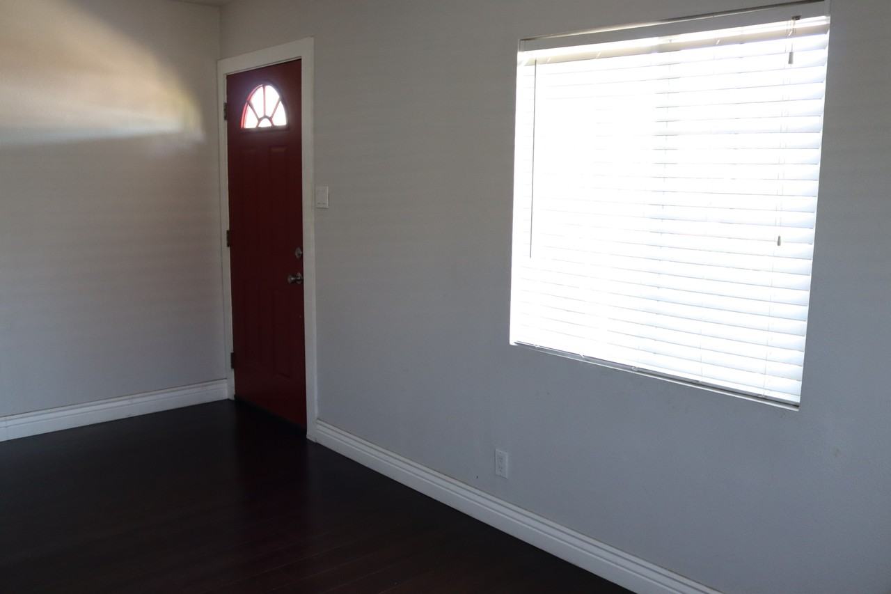 1471 State Street - Photo 3 of 18