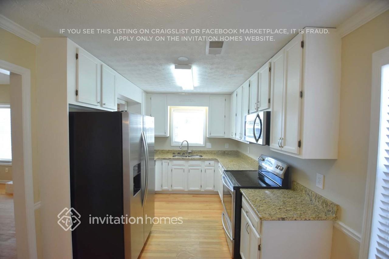 3400 Cove Creek Ct - Photo 4 of 14