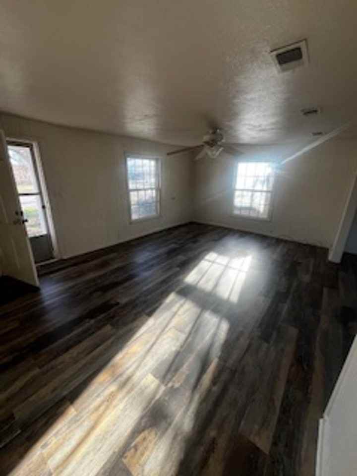 1435 W Mcneill St - Photo 2 of 9