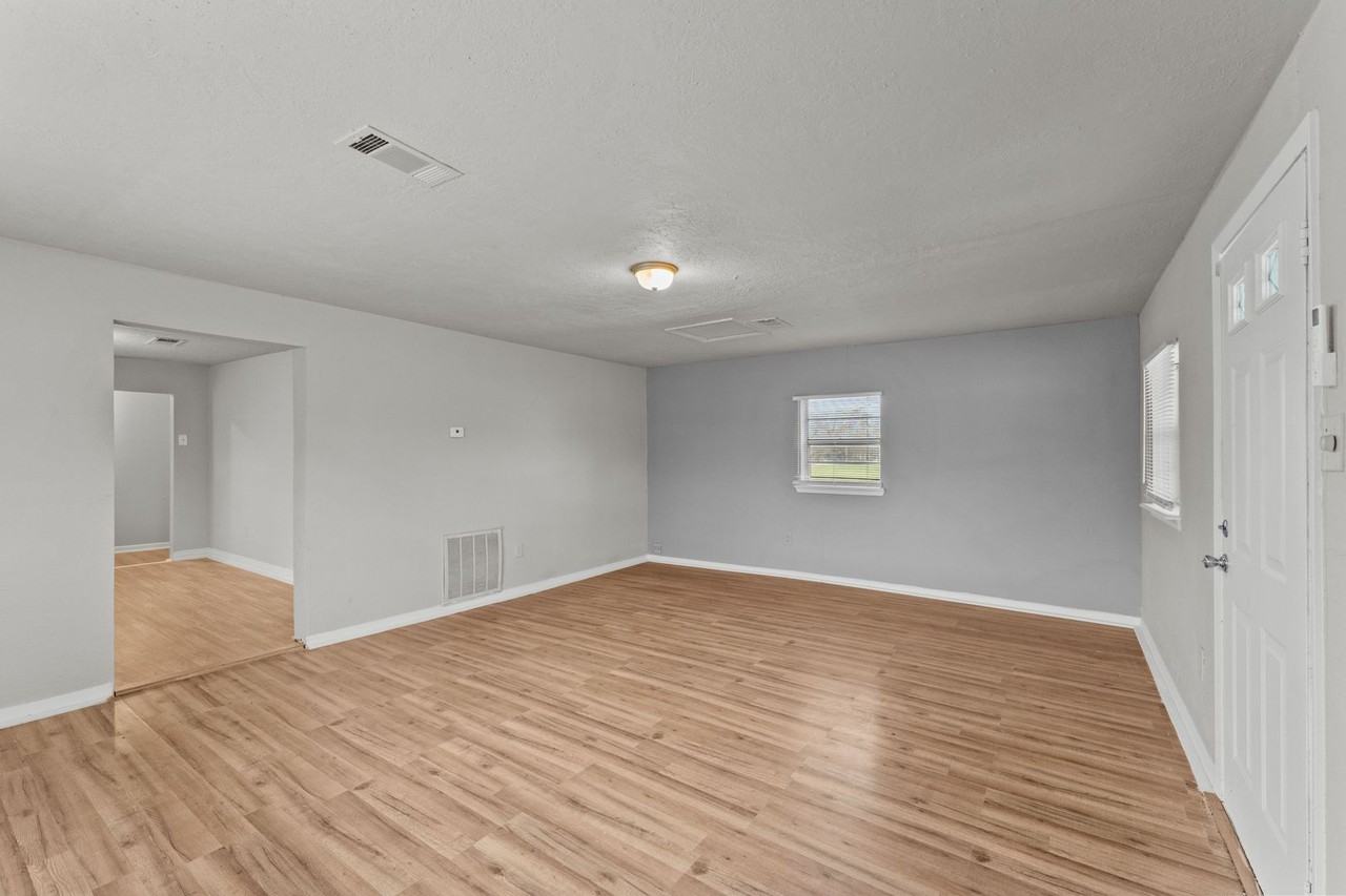 25 2nd Ave N - Photo 6 of 14