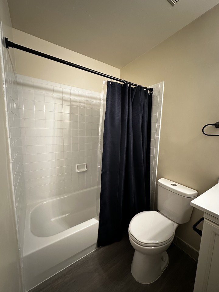 1380 Tree Garden Pl #NA - Photo 2 of 16