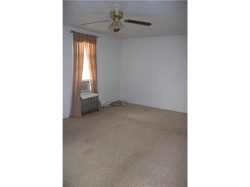 154 Maplewood Ave - Photo 2 of 16