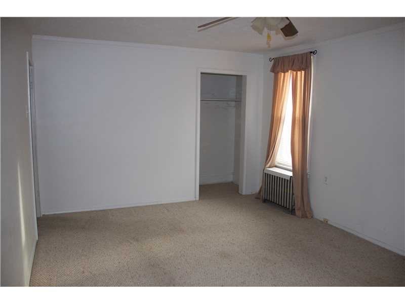 154 Maplewood Ave - Photo 3 of 16