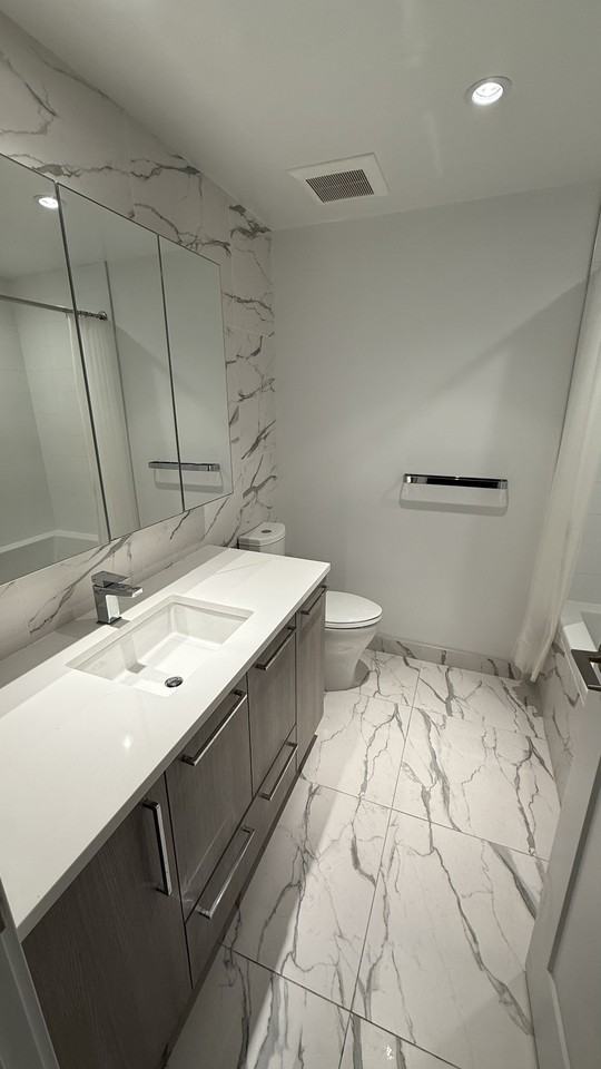 3331 Number 3 Road #806 - Photo 6 of 24