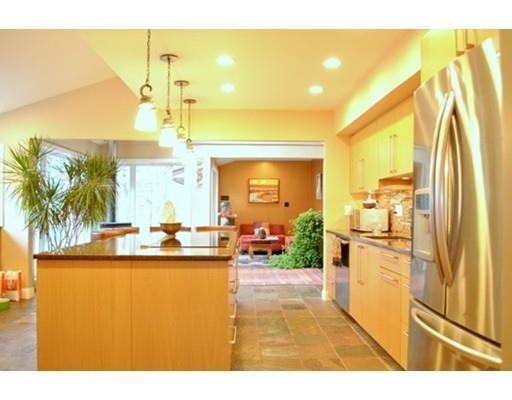 600 Rutland St - Photo 3 of 10