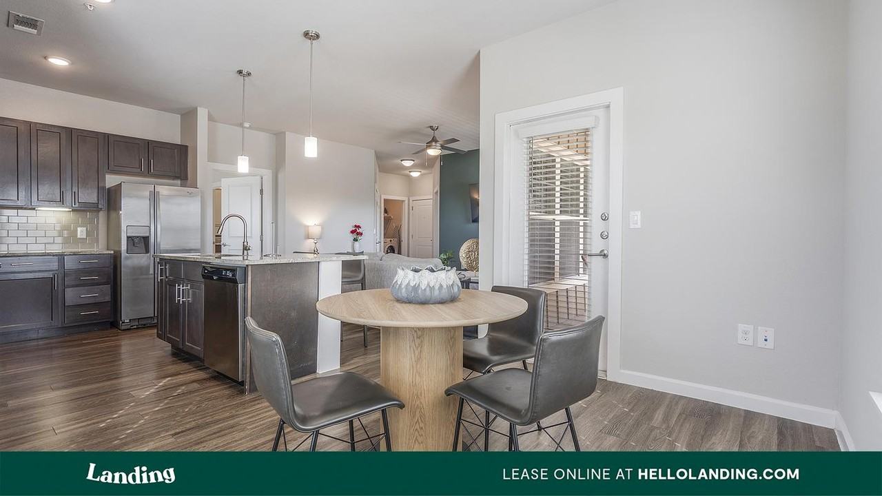 2745 Westpointe Dr - Photo 4 of 50