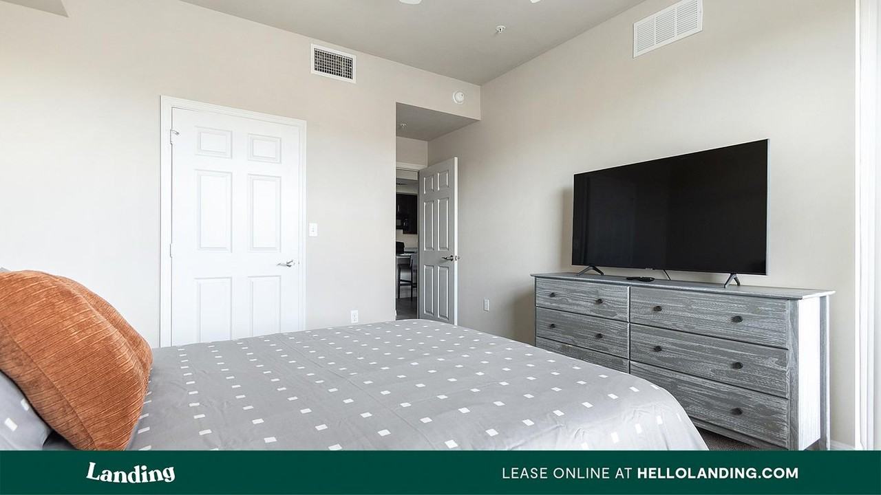 4590 Winkler Ave. - Photo 6 of 50